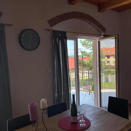 Prazdninovy Dum Na Palave S Vinnym Sklepem Milovice  Exterior photo